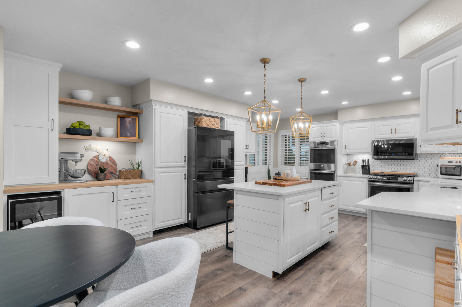 THE OAKS - Residential