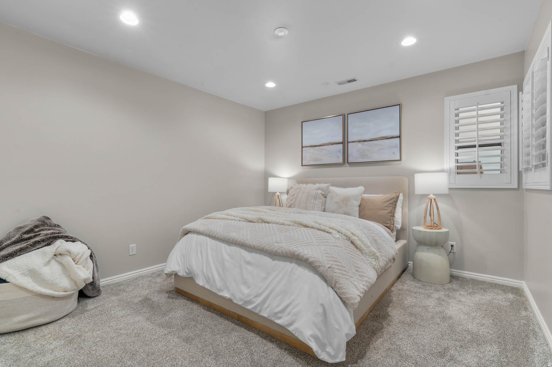 THE OAKS - Residential