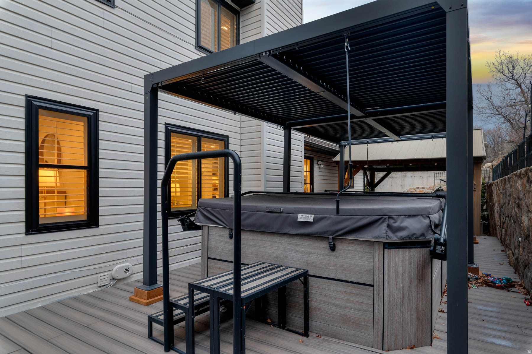 THE OAKS - Residential