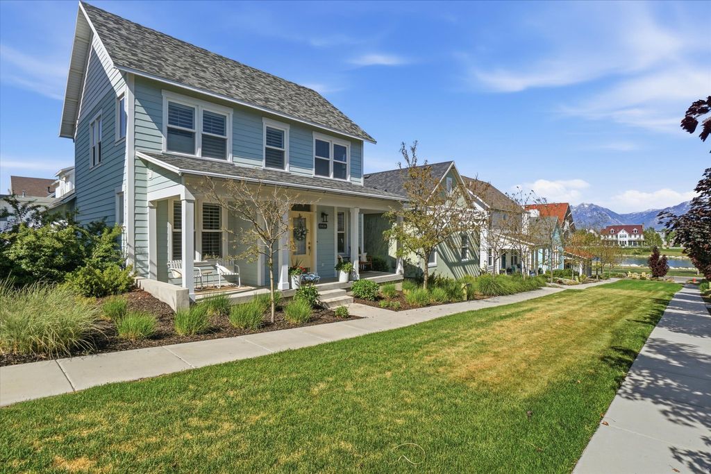 Photo of 10606 S LAKE AVE W, South Jordan, UT 84009 (MLS # 2157936)