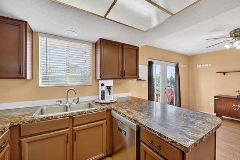 Tiny photo for 911 S 1500 E, Clearfield, UT 84015 (MLS # 2136316)