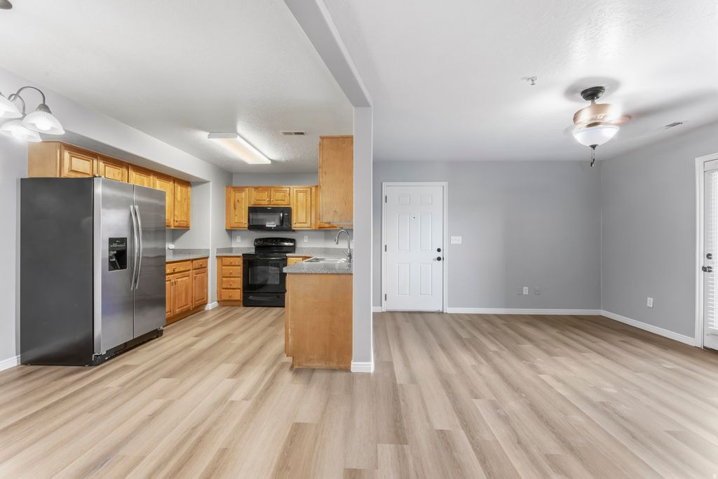 Photo of 8212 N CEDAR SPRINGS RD #3, Eagle Mountain, UT 84005 (MLS # 2156825)