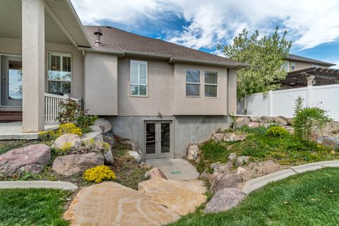 Tiny photo for 534 E FOX FARM PL, Draper, UT 84020 (MLS # 2149716)