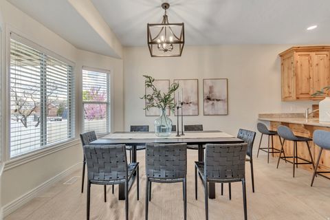 Tiny photo for 534 E FOX FARM PL, Draper, UT 84020 (MLS # 2149716)