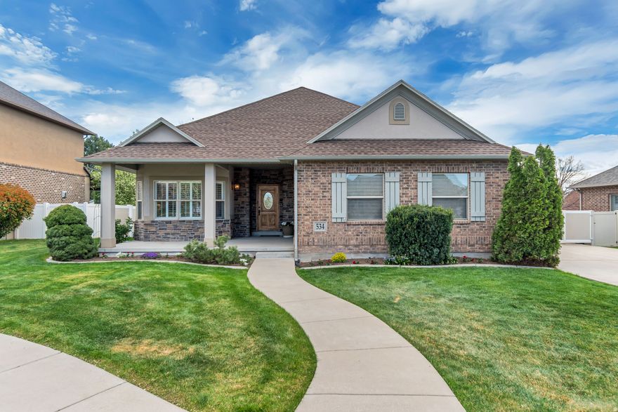 Draper Rambler in a perfect neighborhood! New carpet, new paint, new stainless-steel appliances, new light fixtures plus a new 30-year roof with 5-year transferable warranty! 3-car garage with rv pad. Walk-out finished basement. Don't miss out on this one!