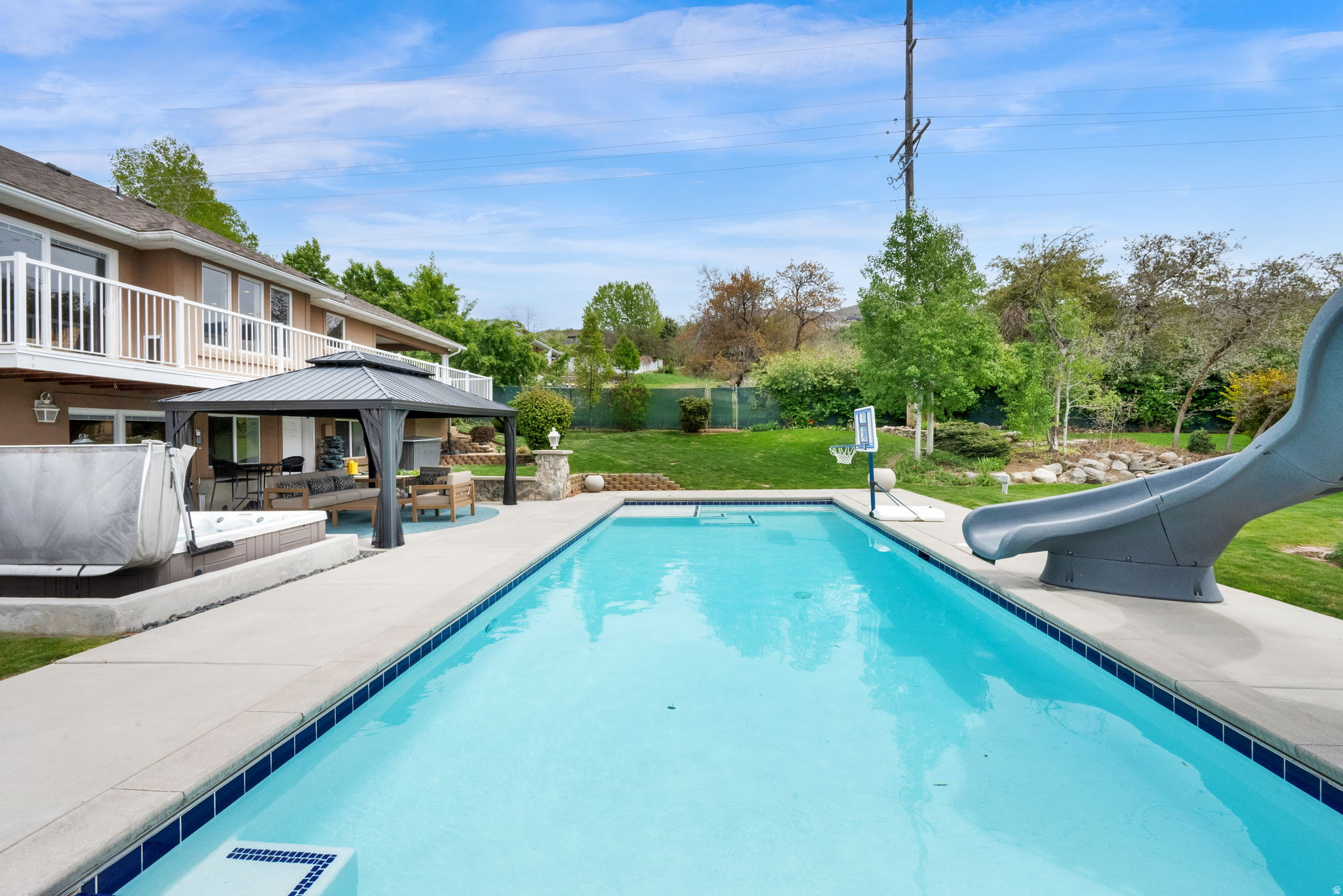 LAKEVIEW TERRACE - Residential