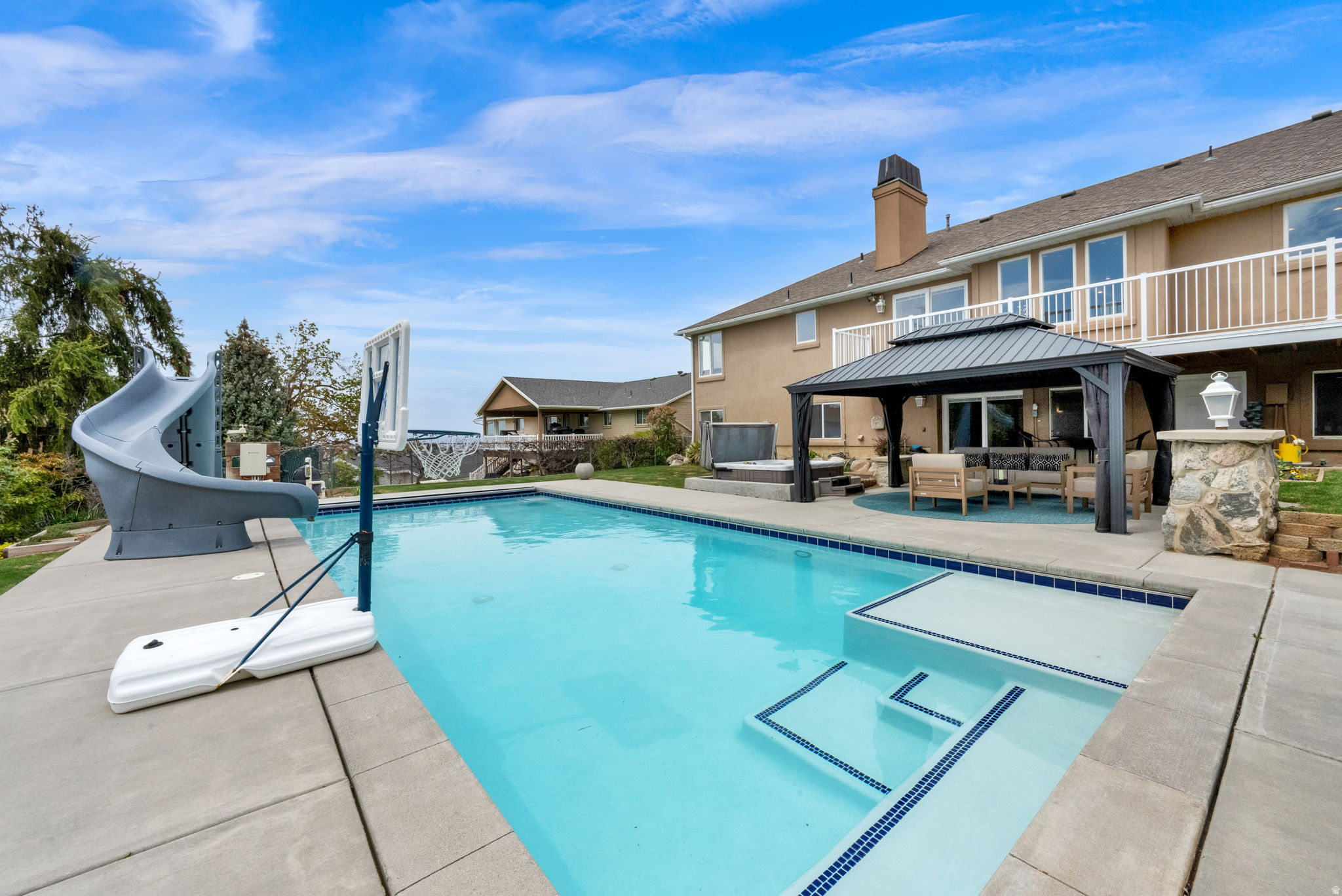 LAKEVIEW TERRACE - Residential