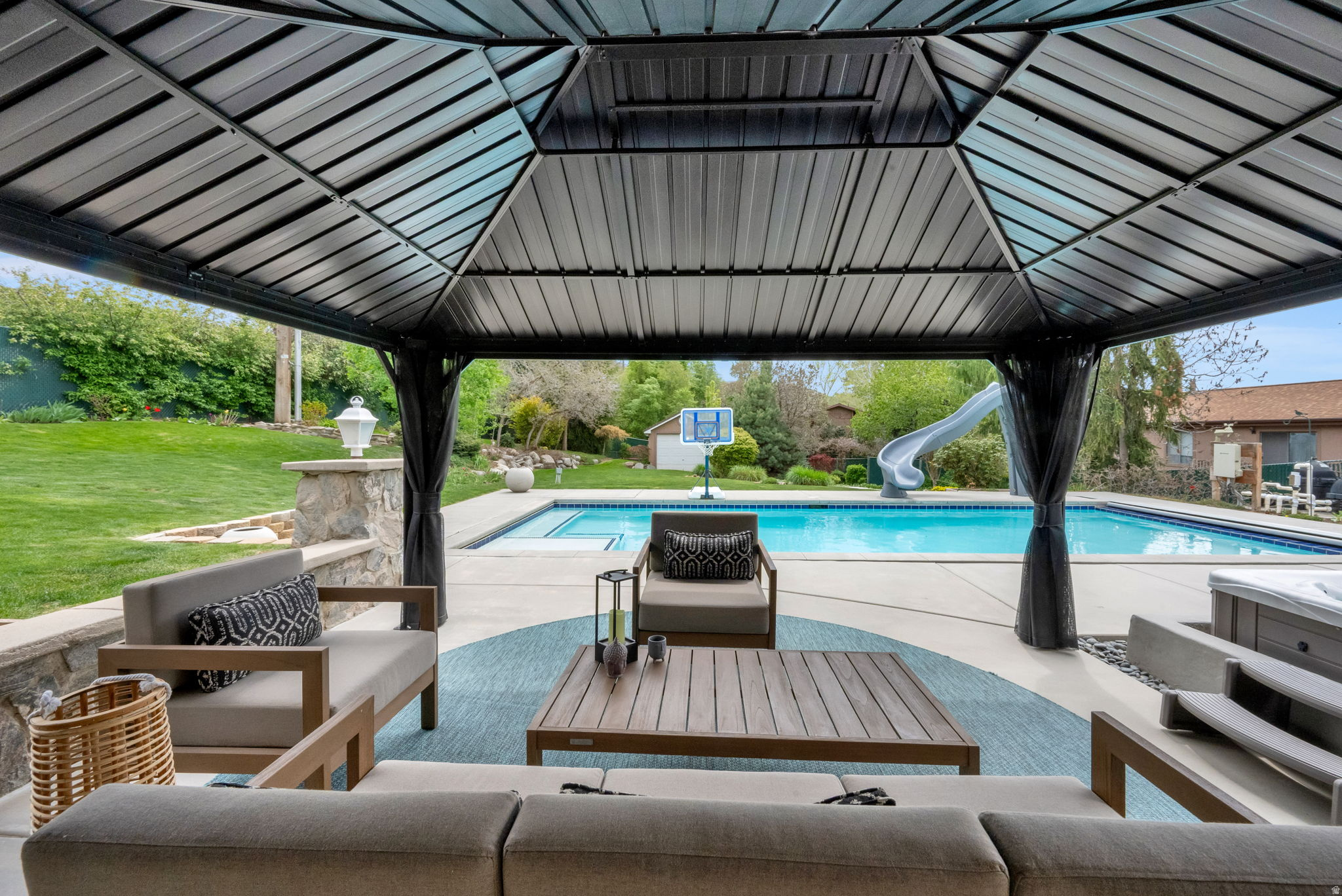 LAKEVIEW TERRACE - Residential