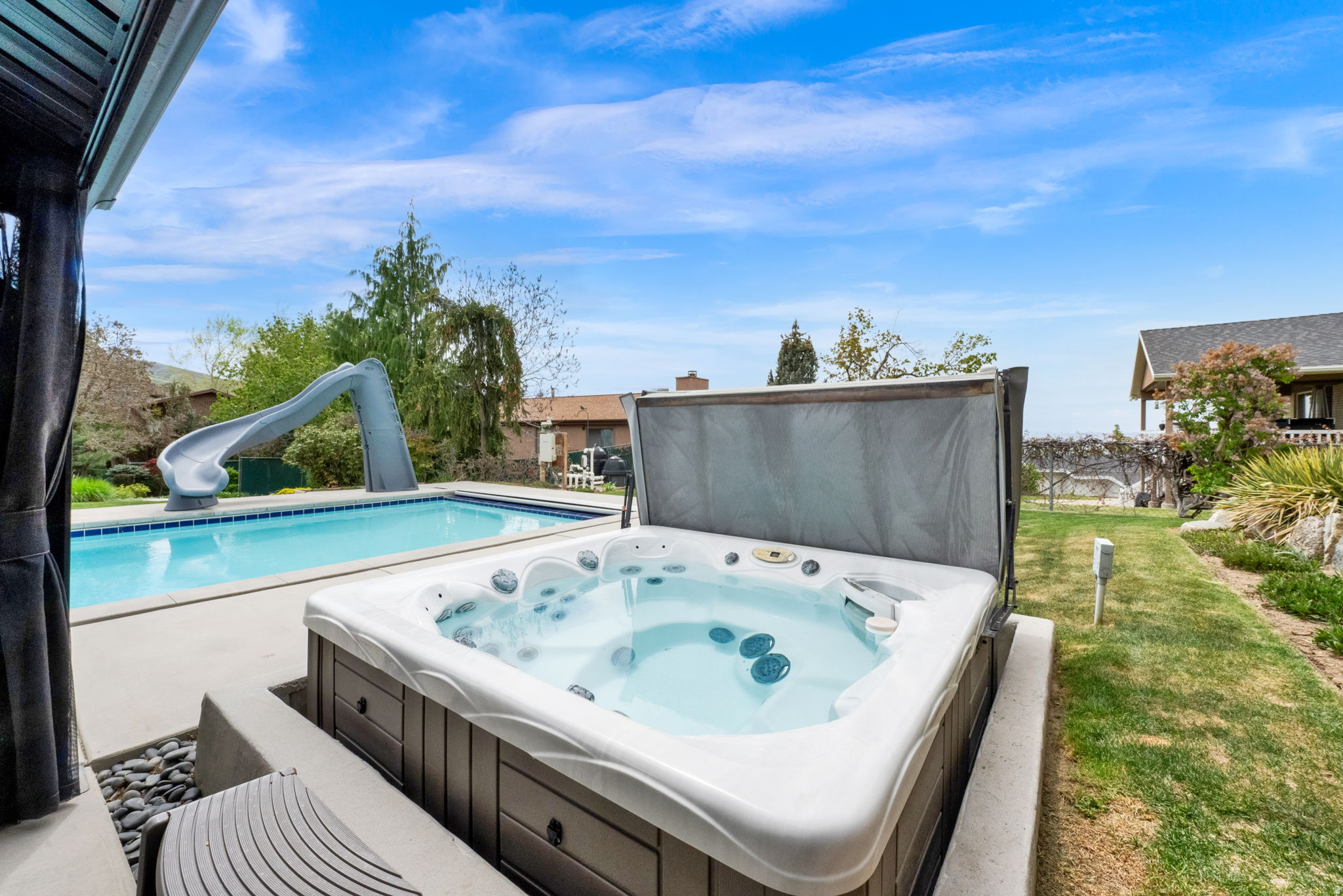 LAKEVIEW TERRACE - Residential