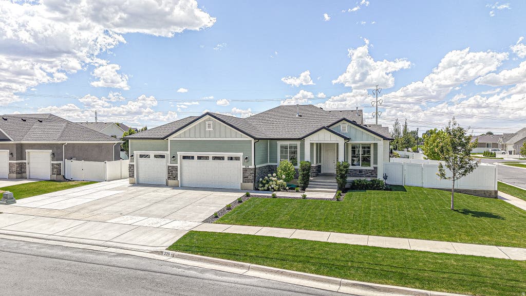 Photo of 229 N 2810 E, Spanish Fork, UT 84660 (MLS # 2170807)