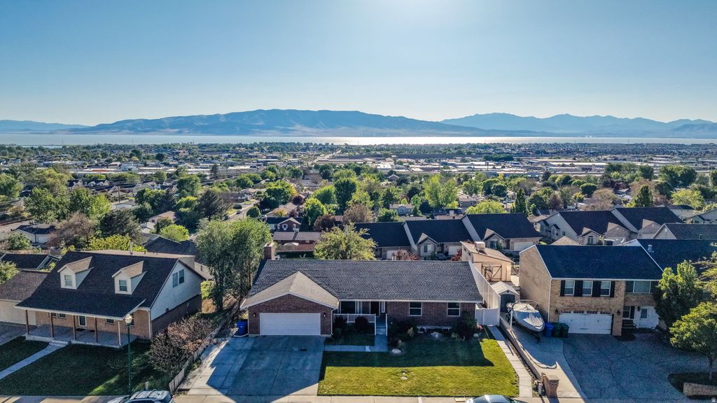 Photo of 324 S RIDGECREST DR., Orem, UT 84058 (MLS # 2156368)