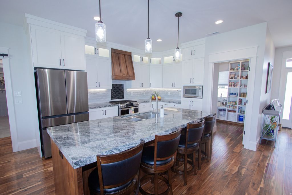 Photo of 151 W 525 N, Hyde Park, UT 84318 (MLS # 2145507)