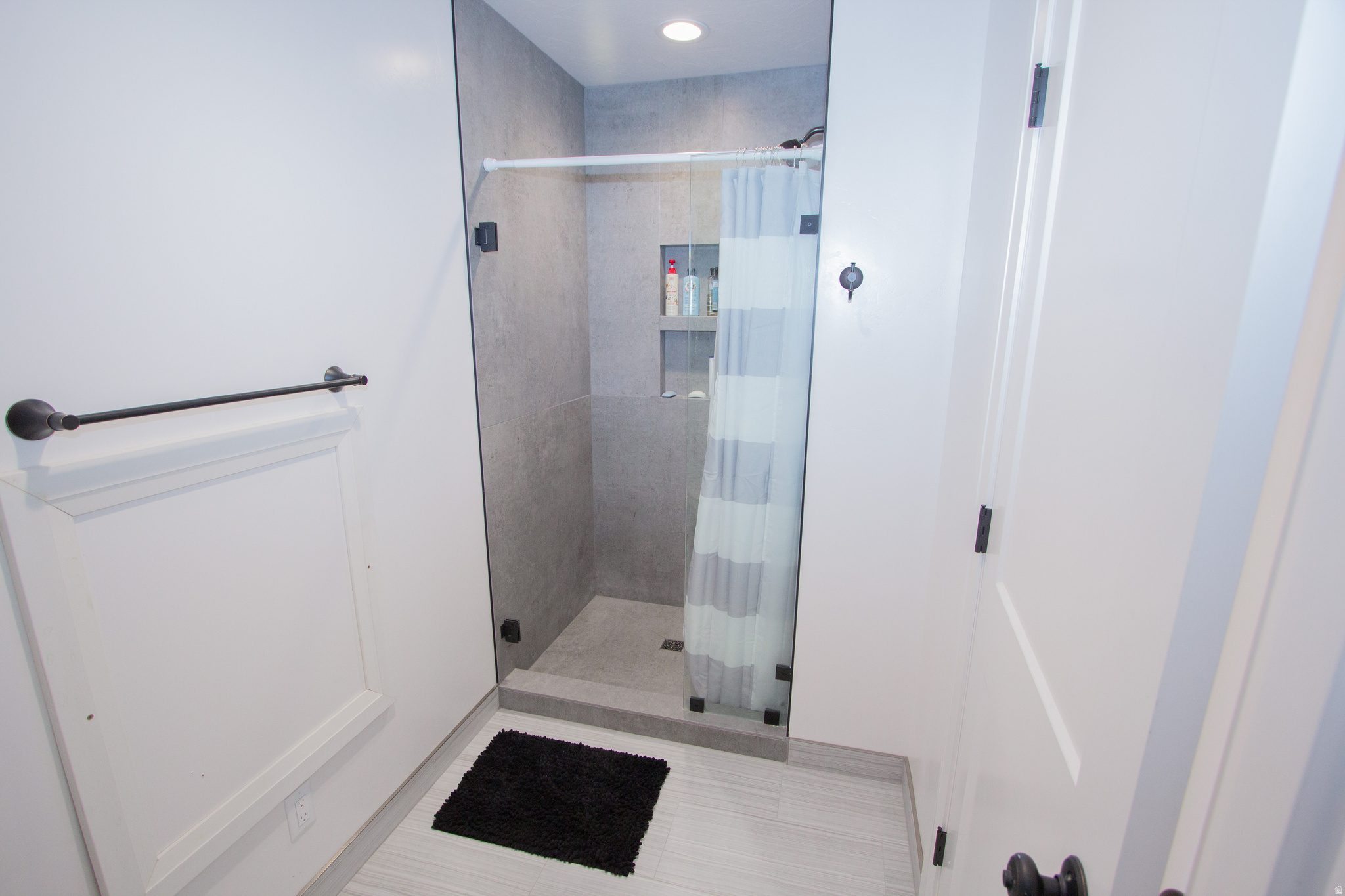 HAWK CREST - Residential