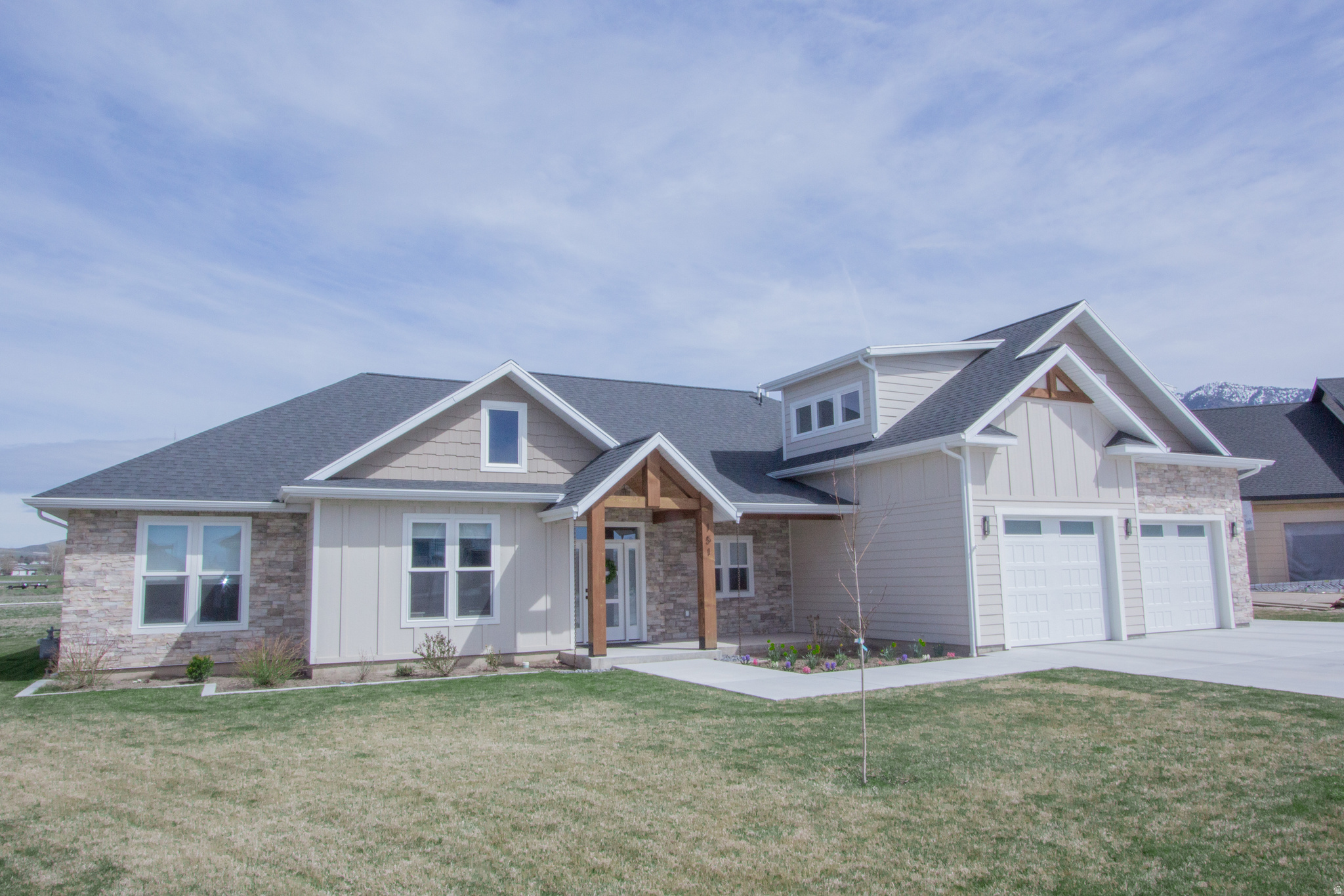 HAWK CREST - Residential