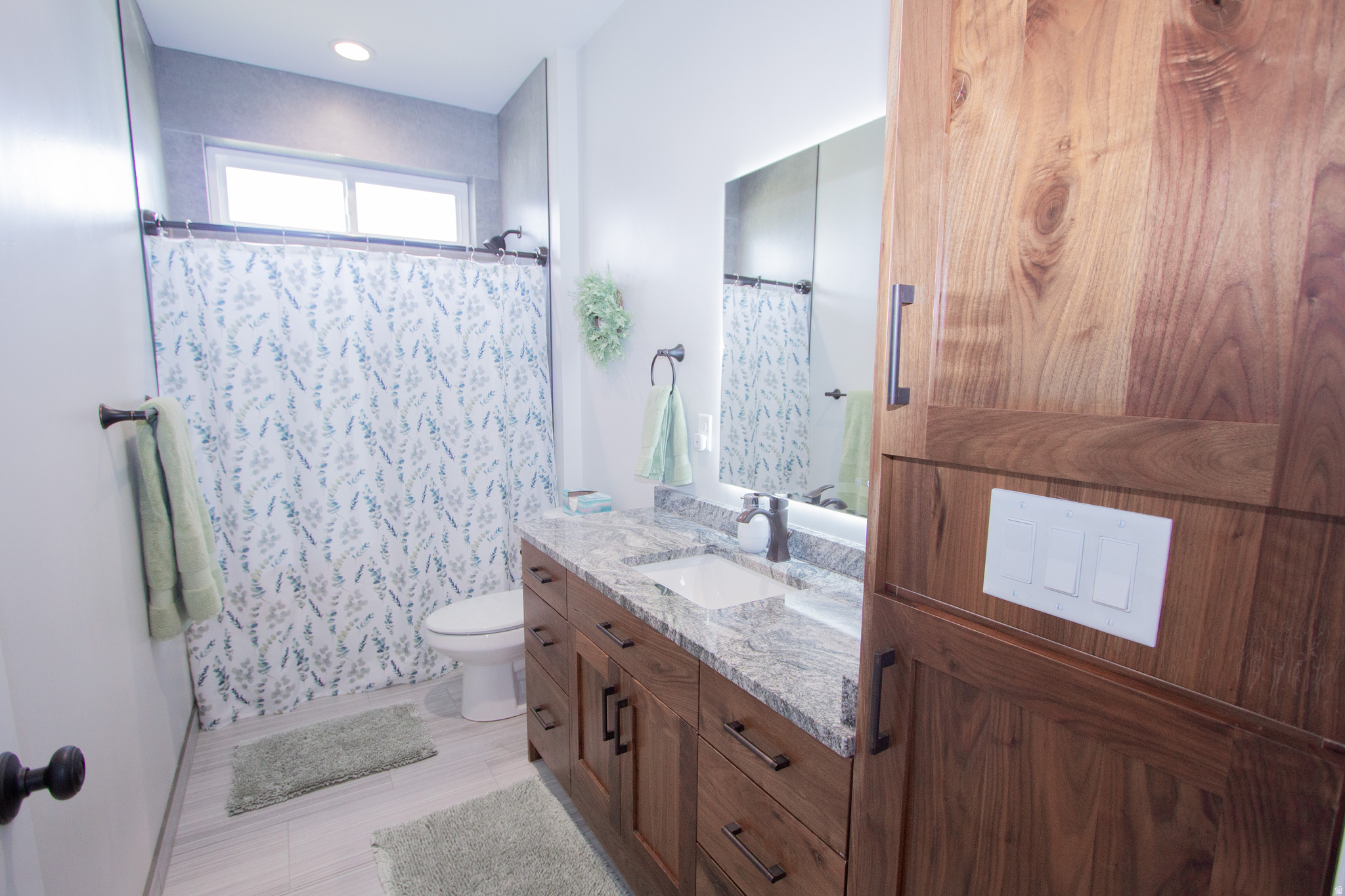 HAWK CREST - Residential