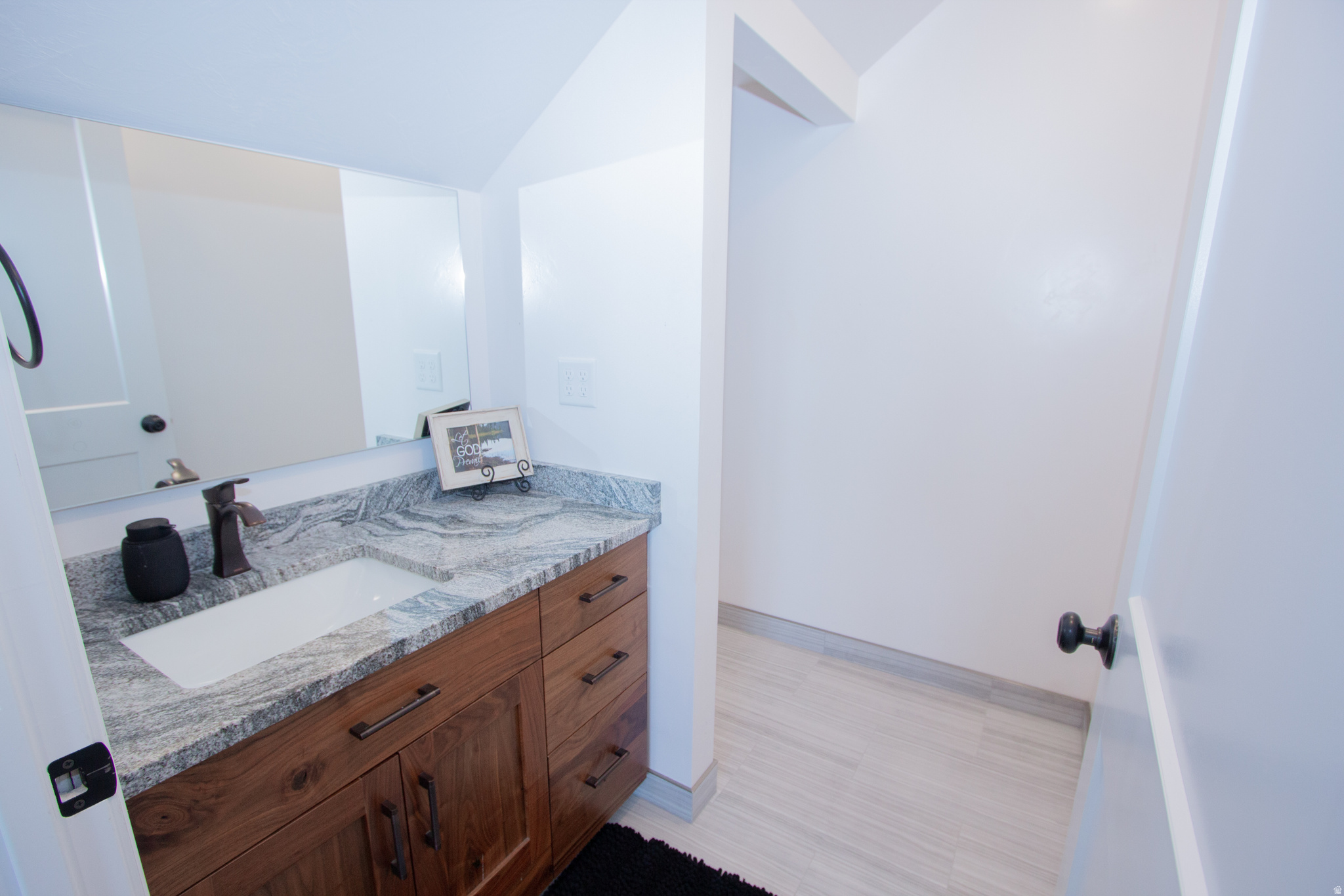 HAWK CREST - Residential