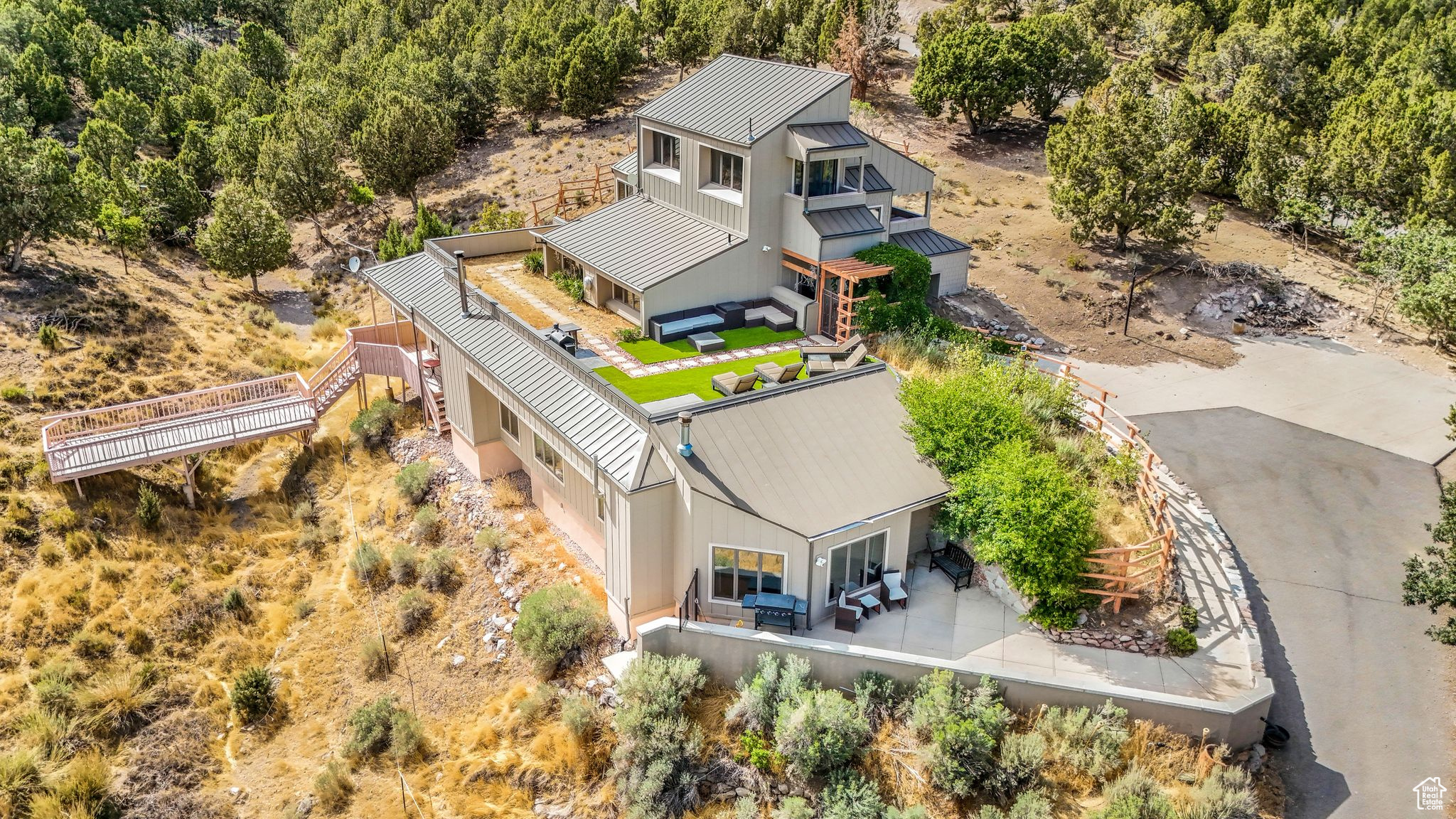 HI-COUNTRY ESTATE II - Residential