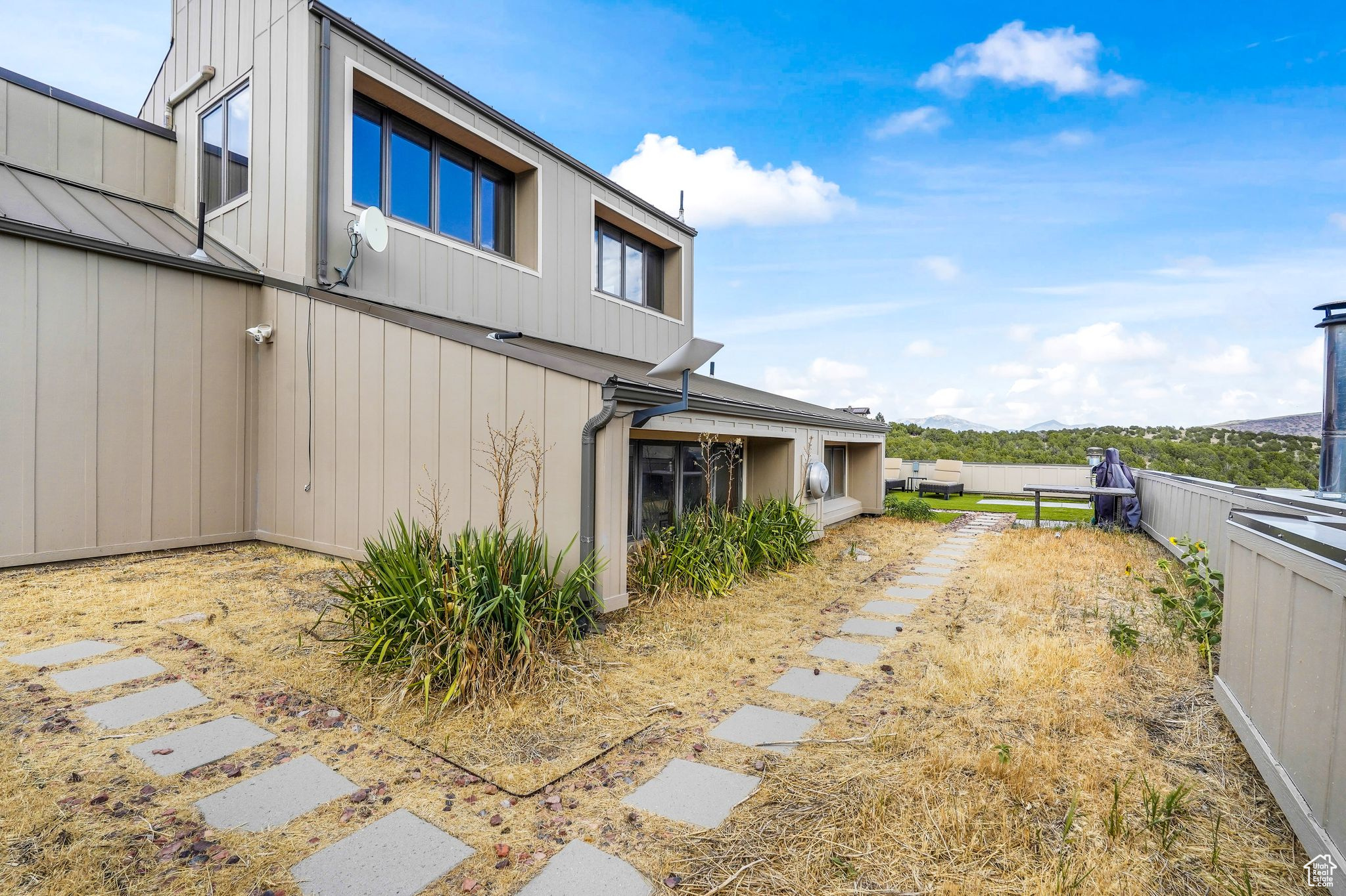 HI-COUNTRY ESTATE II - Residential