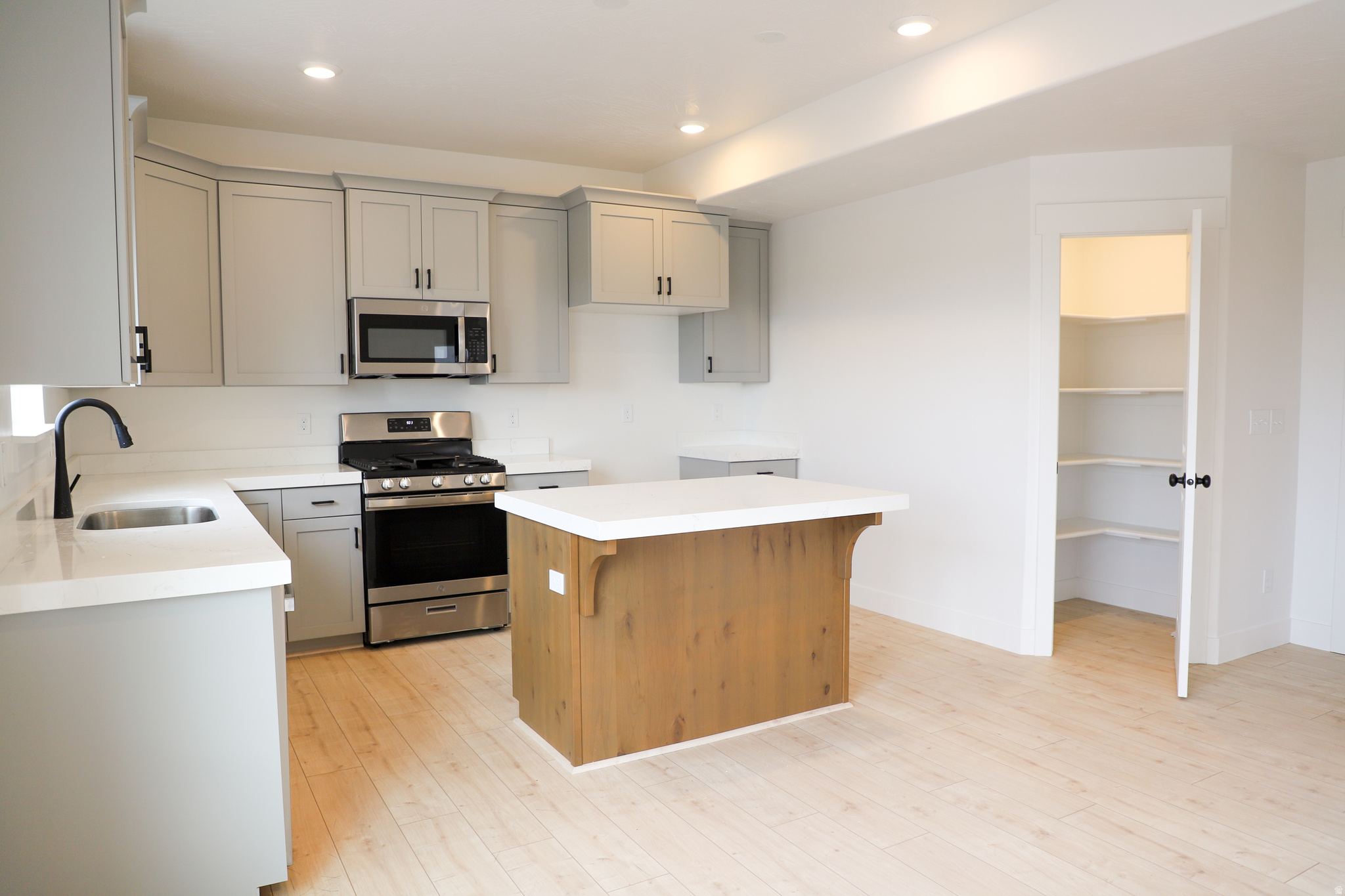 SALEM FIELDS - Residential