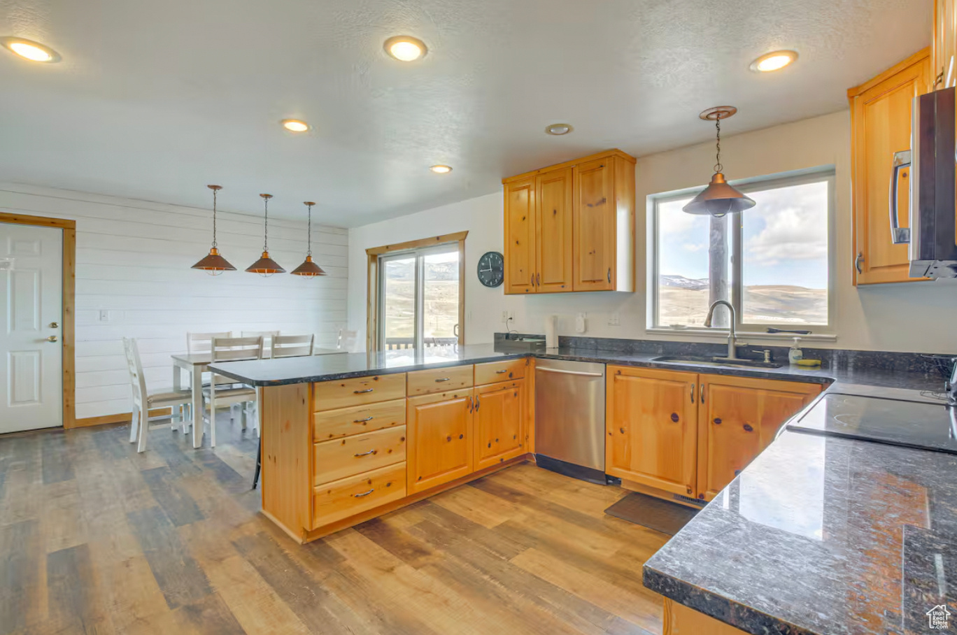 BUTTERCUP ESTATES - Residential