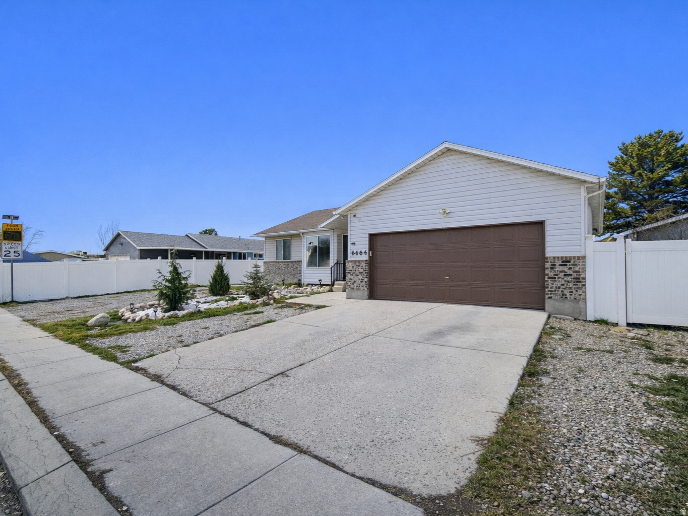 BLOOMINGTON ACRES - Residential