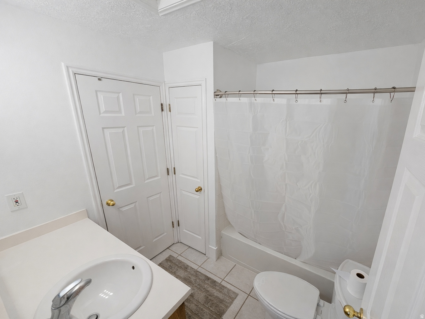 BLOOMINGTON ACRES - Residential