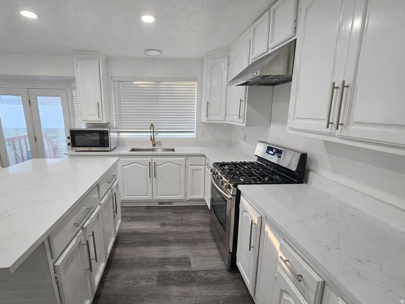 BLOOMINGTON ACRES - Residential