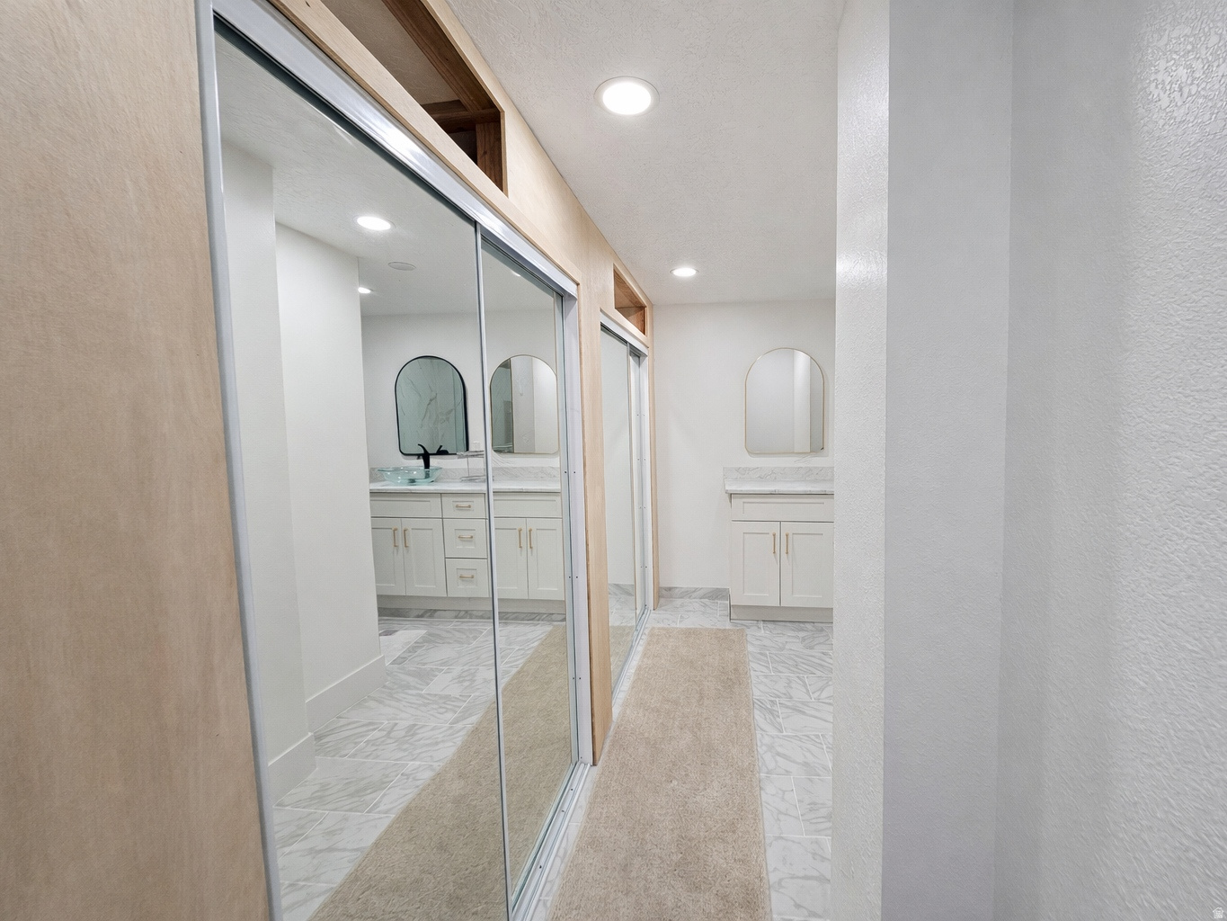 BLOOMINGTON ACRES - Residential