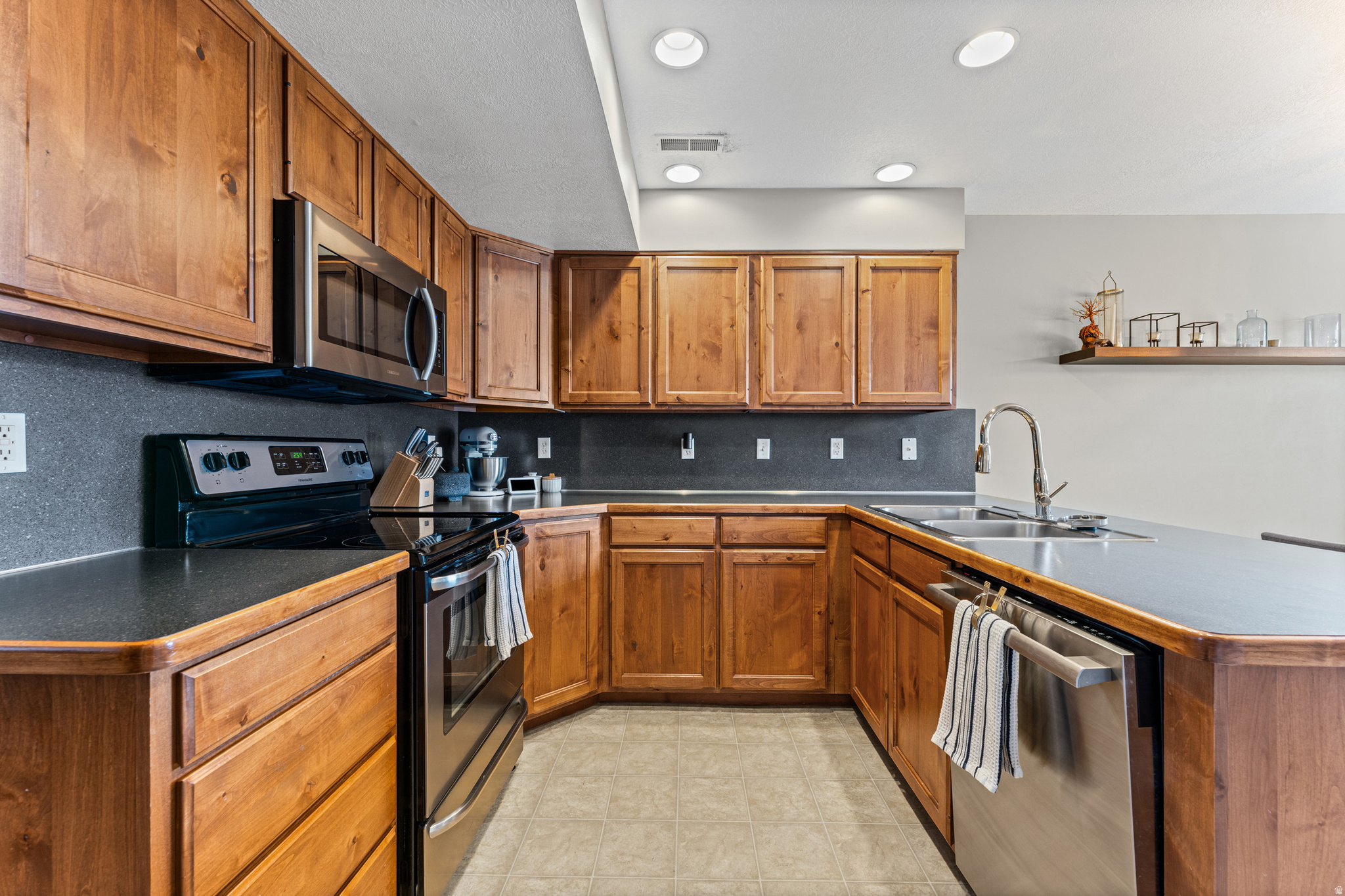 BRIER RIDGE - Residential