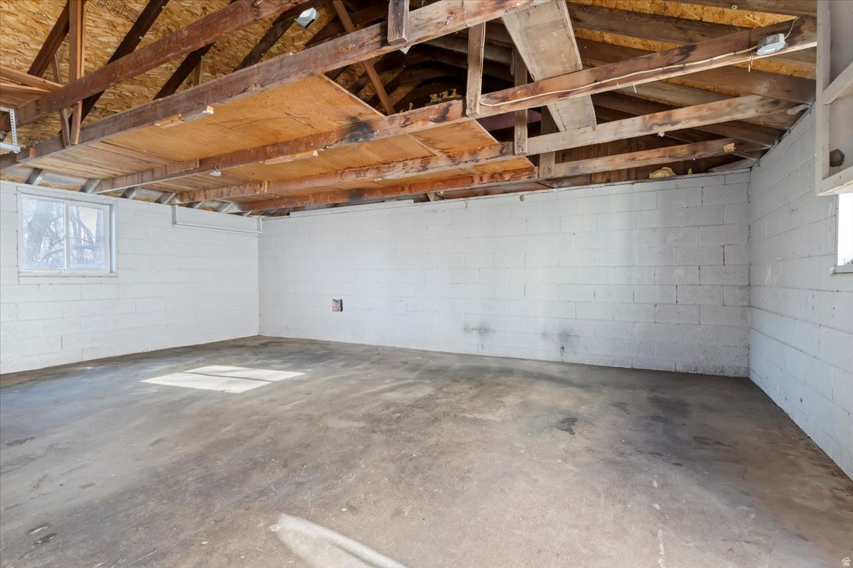 BURLINGTON - Residential