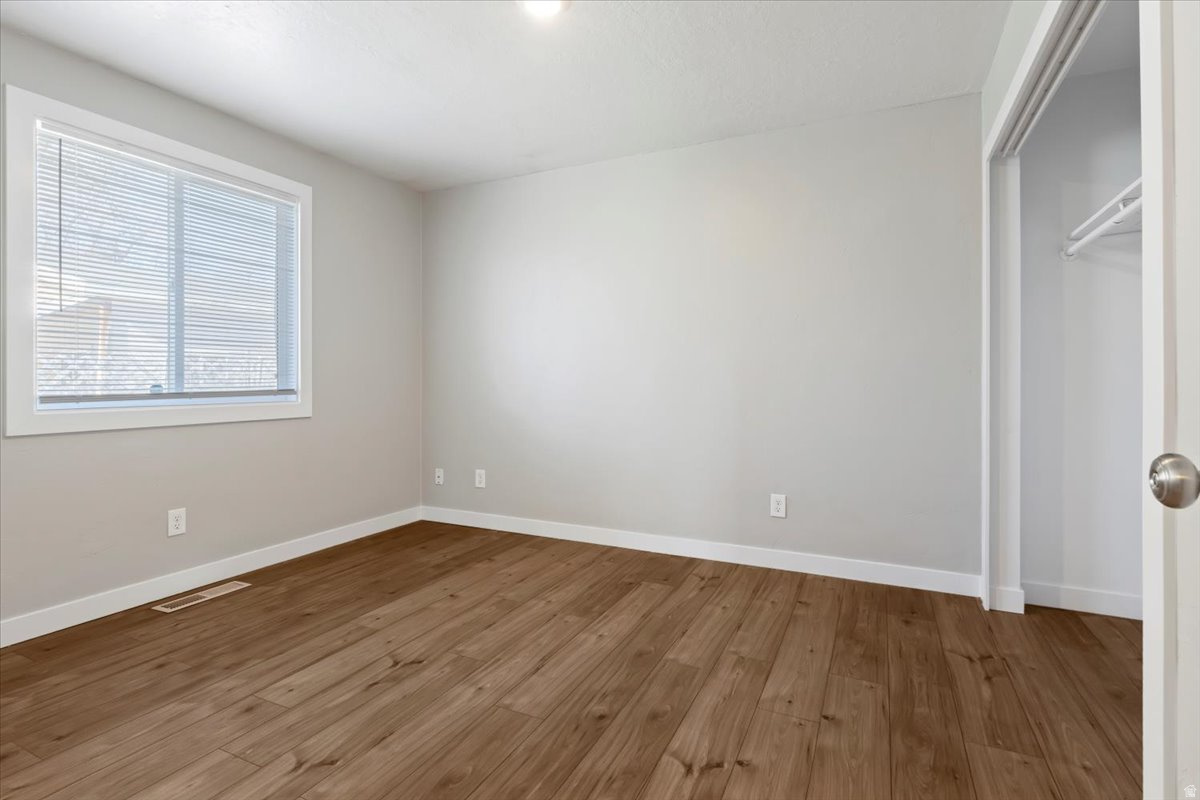 BURLINGTON - Residential