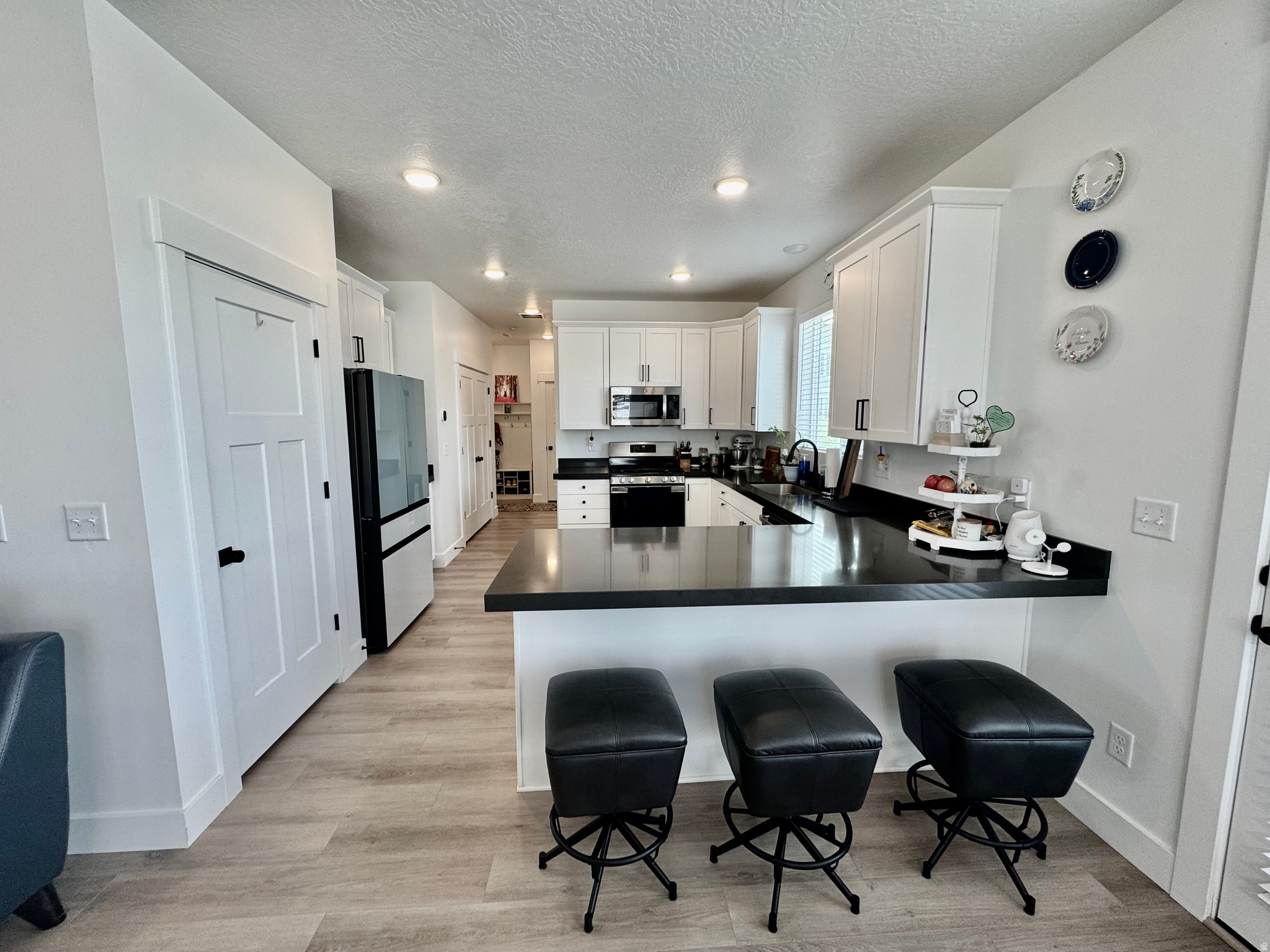 LAKESHORE LANDING - Residential