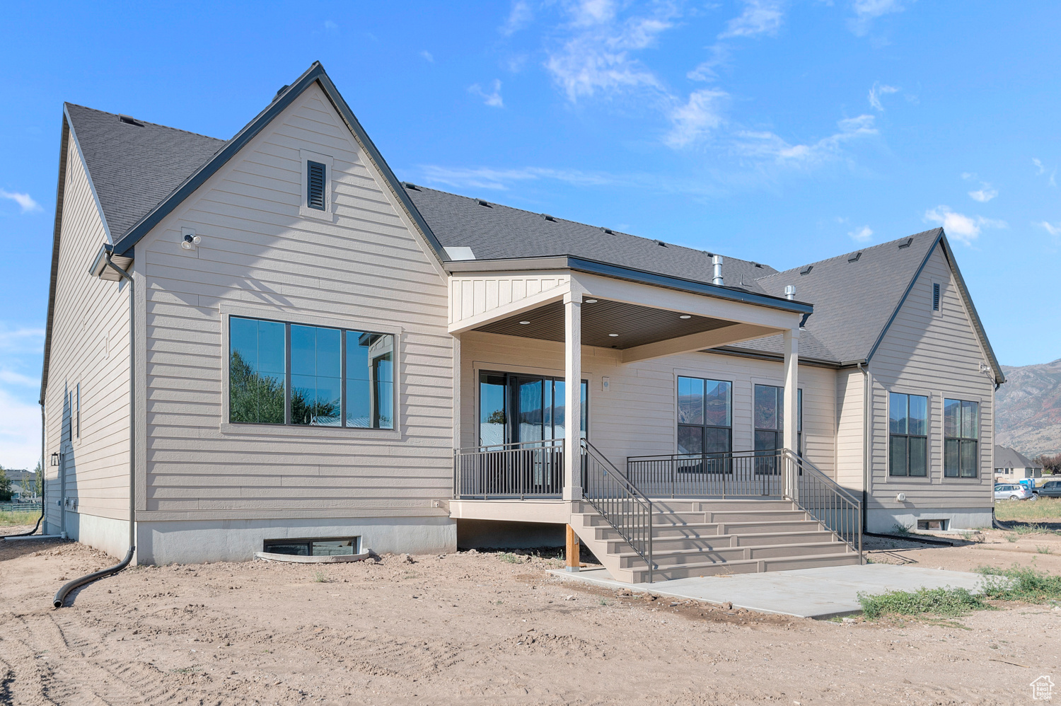 CRESTED PEAKS 12 - Residential