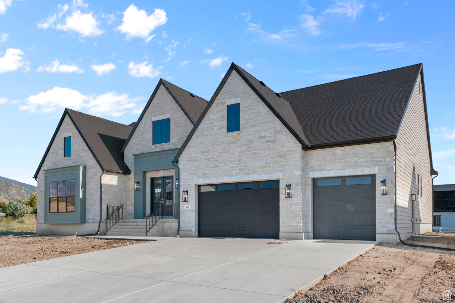 CRESTED PEAKS 12 - Residential