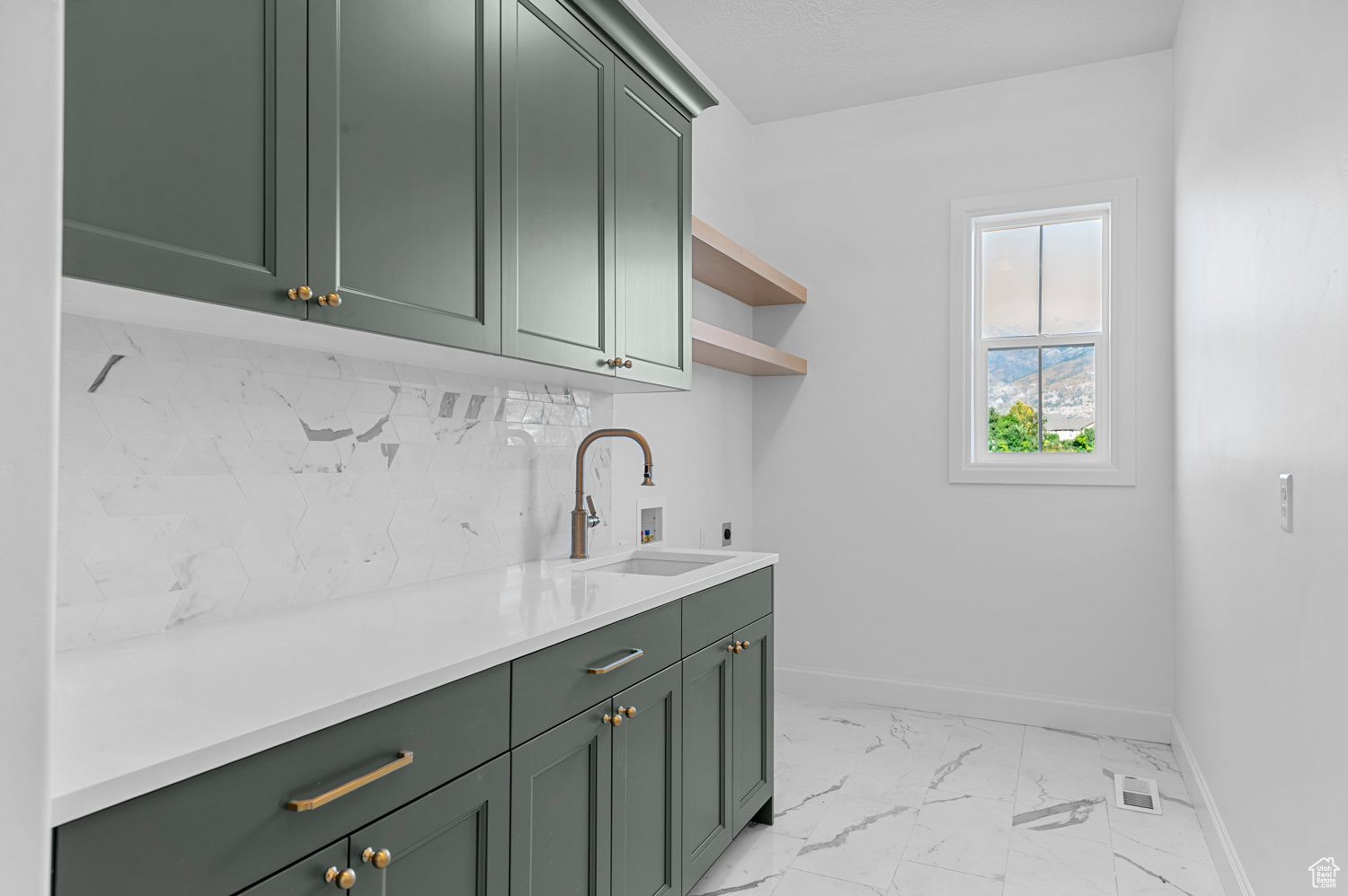 CRESTED PEAKS 12 - Residential