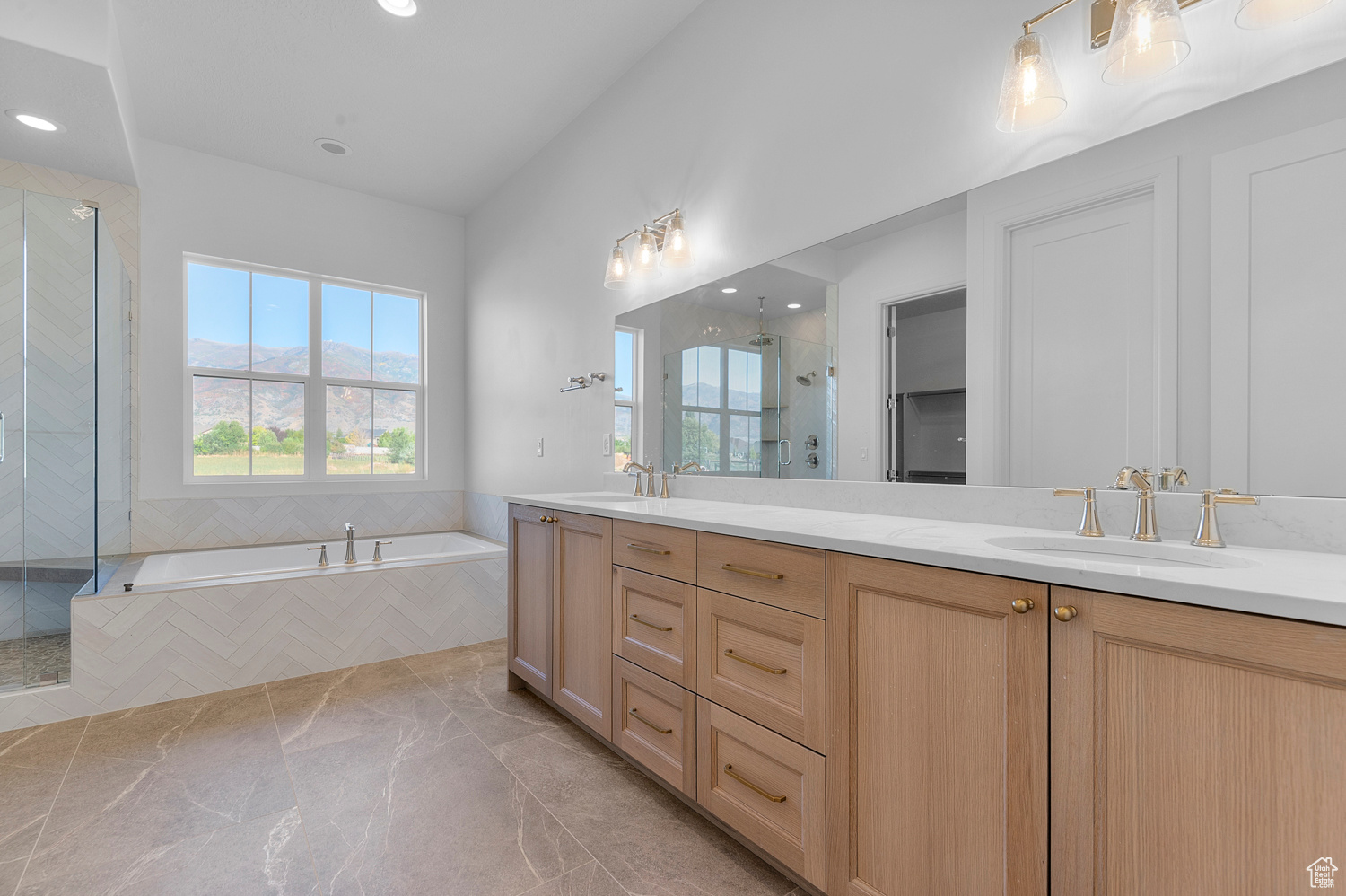 CRESTED PEAKS 12 - Residential