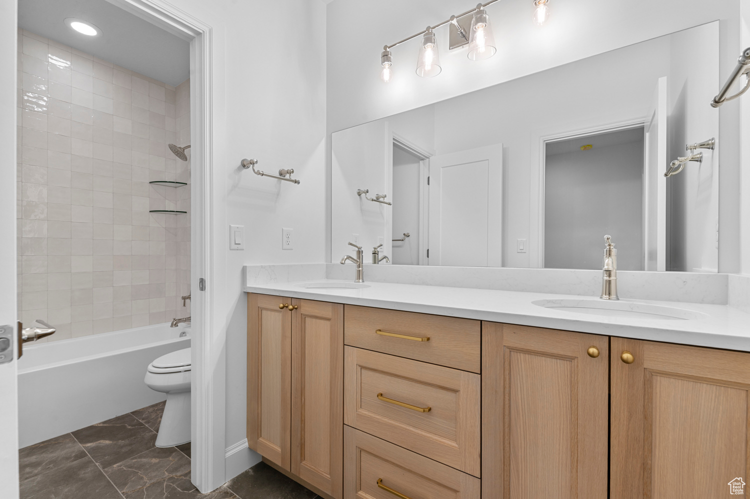 CRESTED PEAKS 12 - Residential
