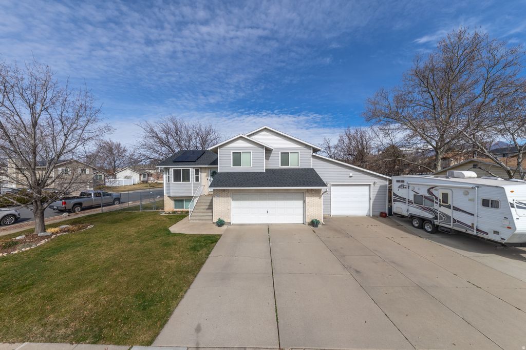 Photo of 2350 N 720 W, Layton, UT 84041 (MLS # 2140044)