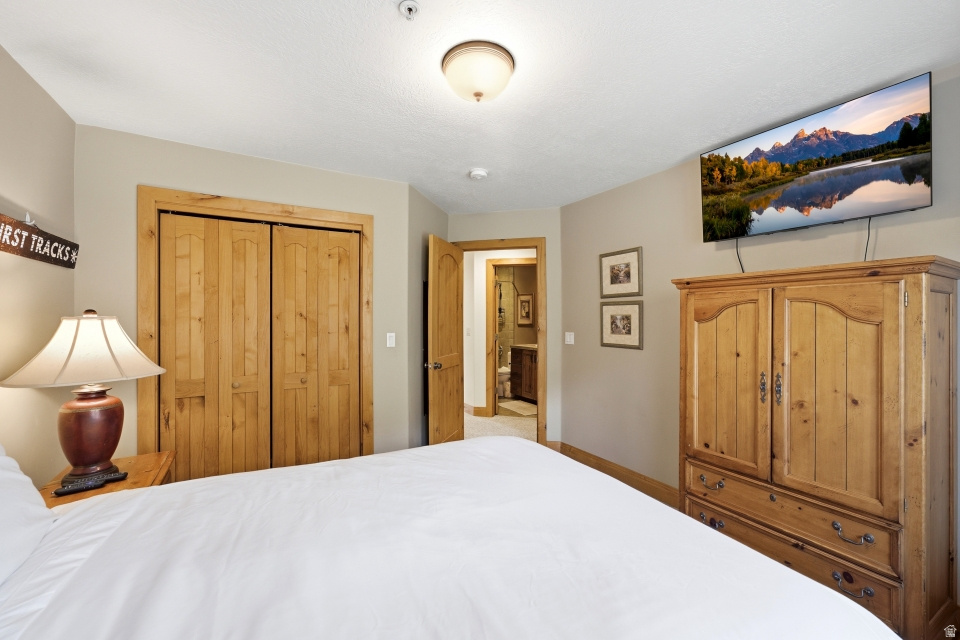 CANYON CROSSING CONDO - Residential