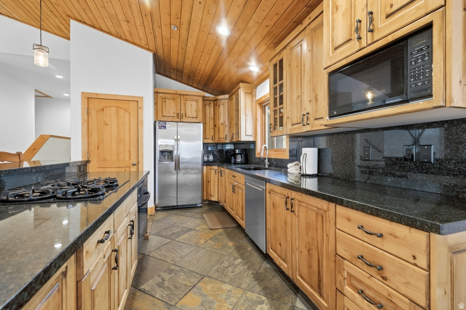 CANYON CROSSING CONDO - Residential
