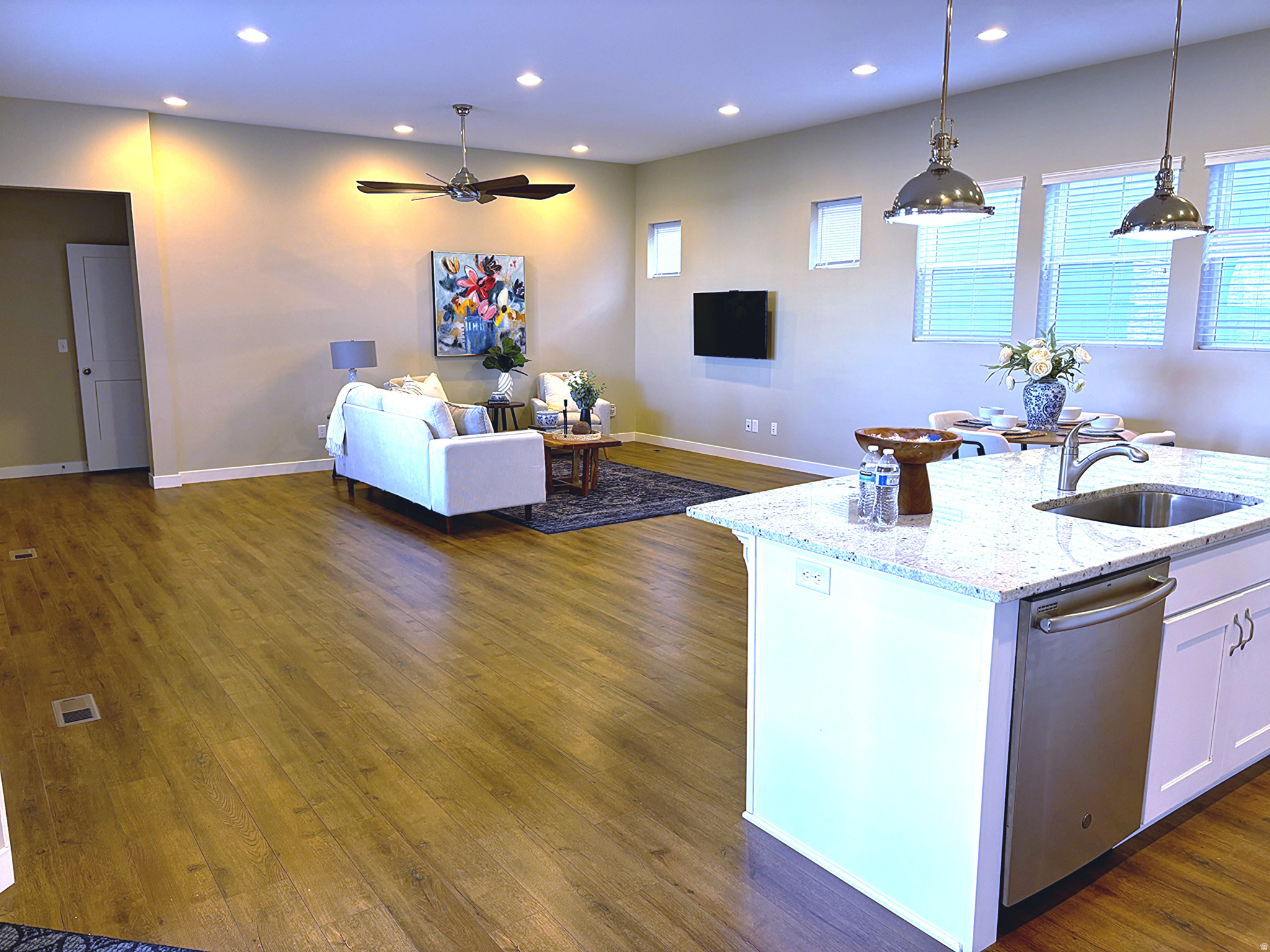 DAYBREAK - Residential