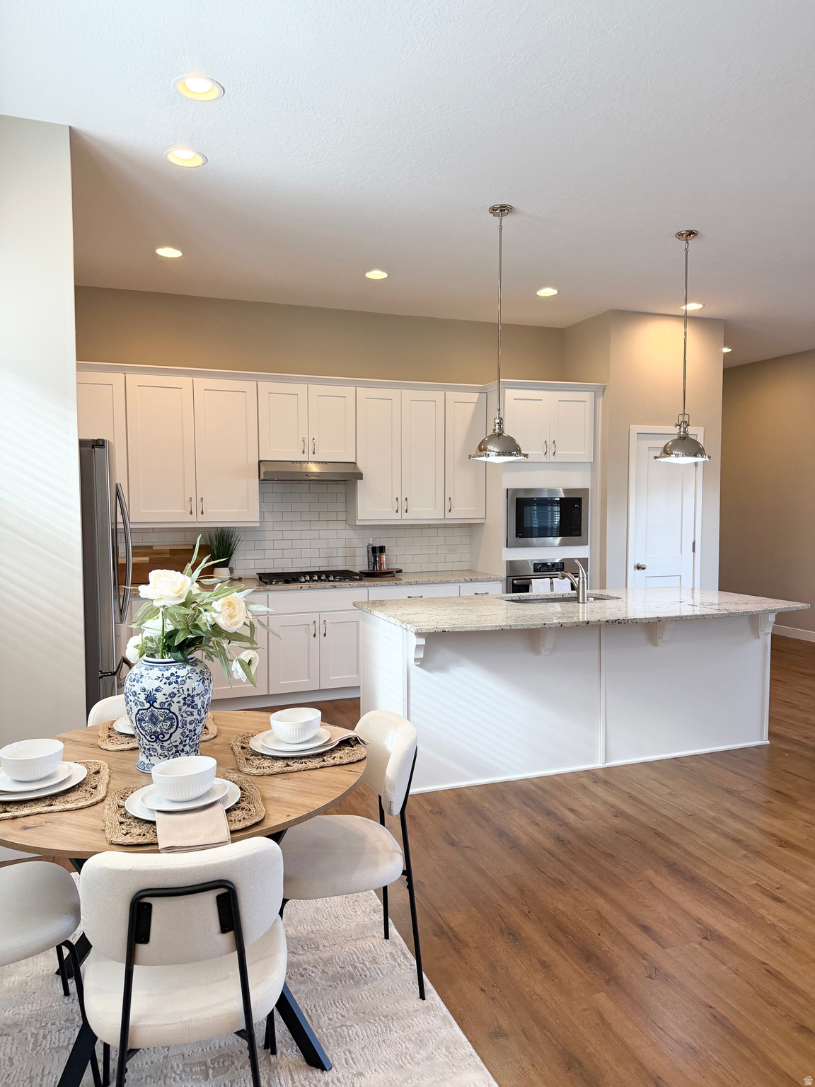 DAYBREAK - Residential