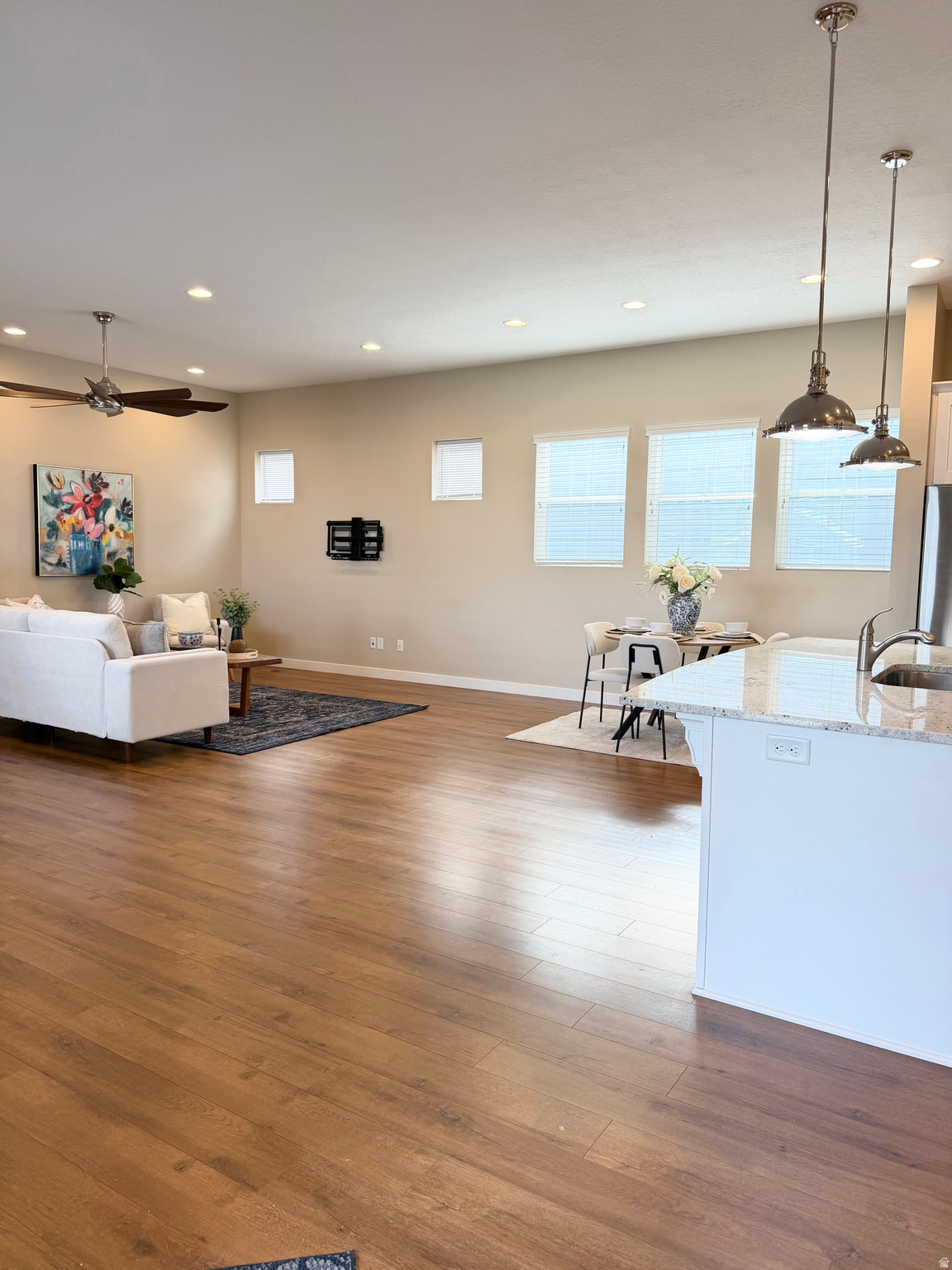 DAYBREAK - Residential