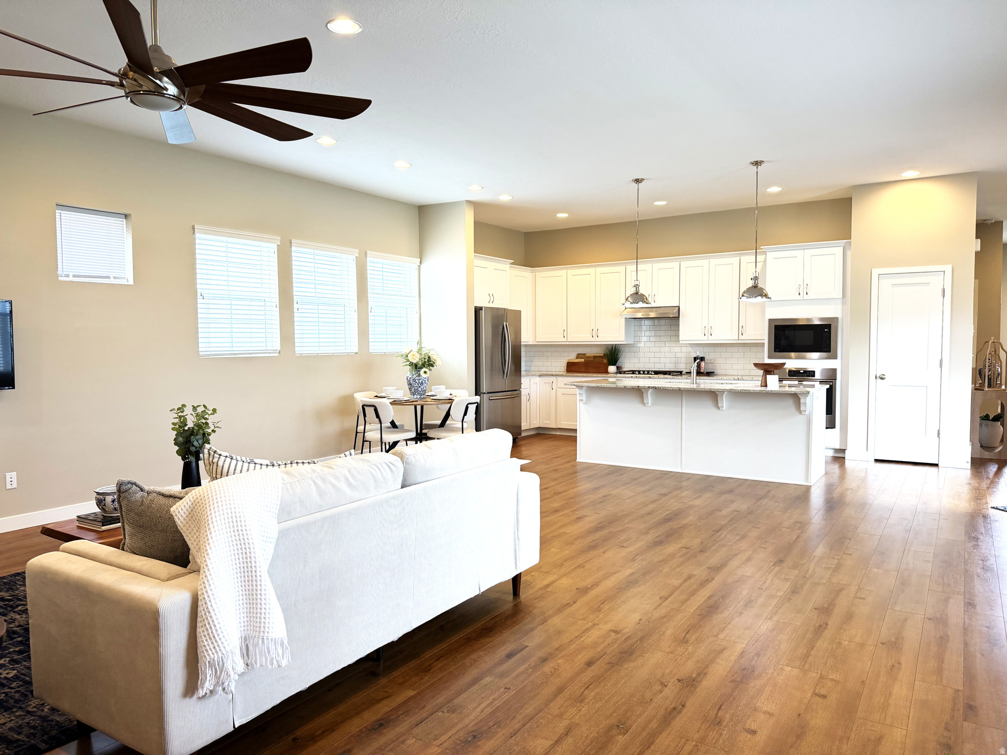 DAYBREAK - Residential