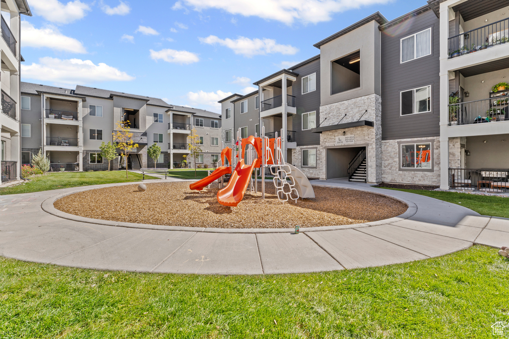 TIMP POINT CONDO - Residential