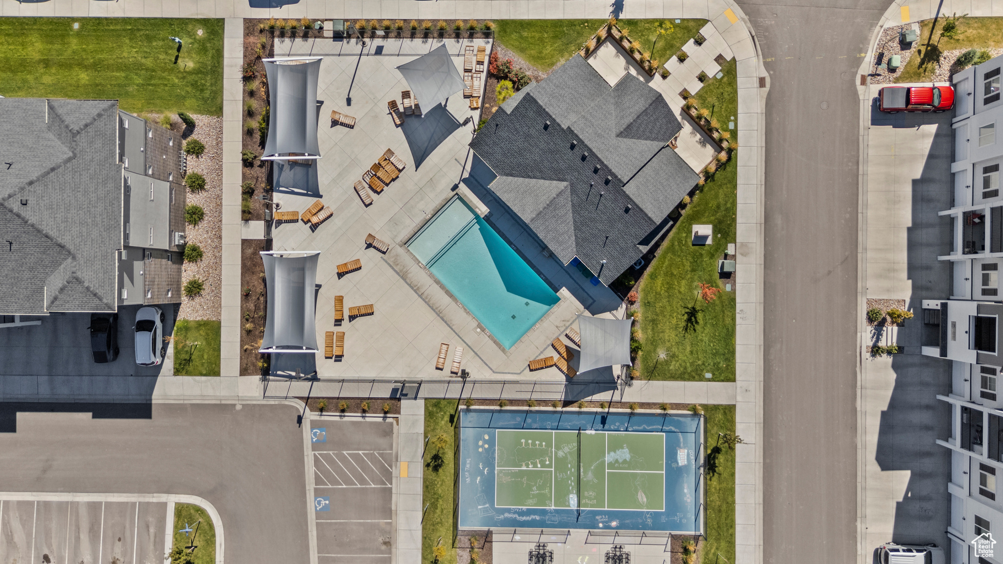 TIMP POINT CONDO - Residential