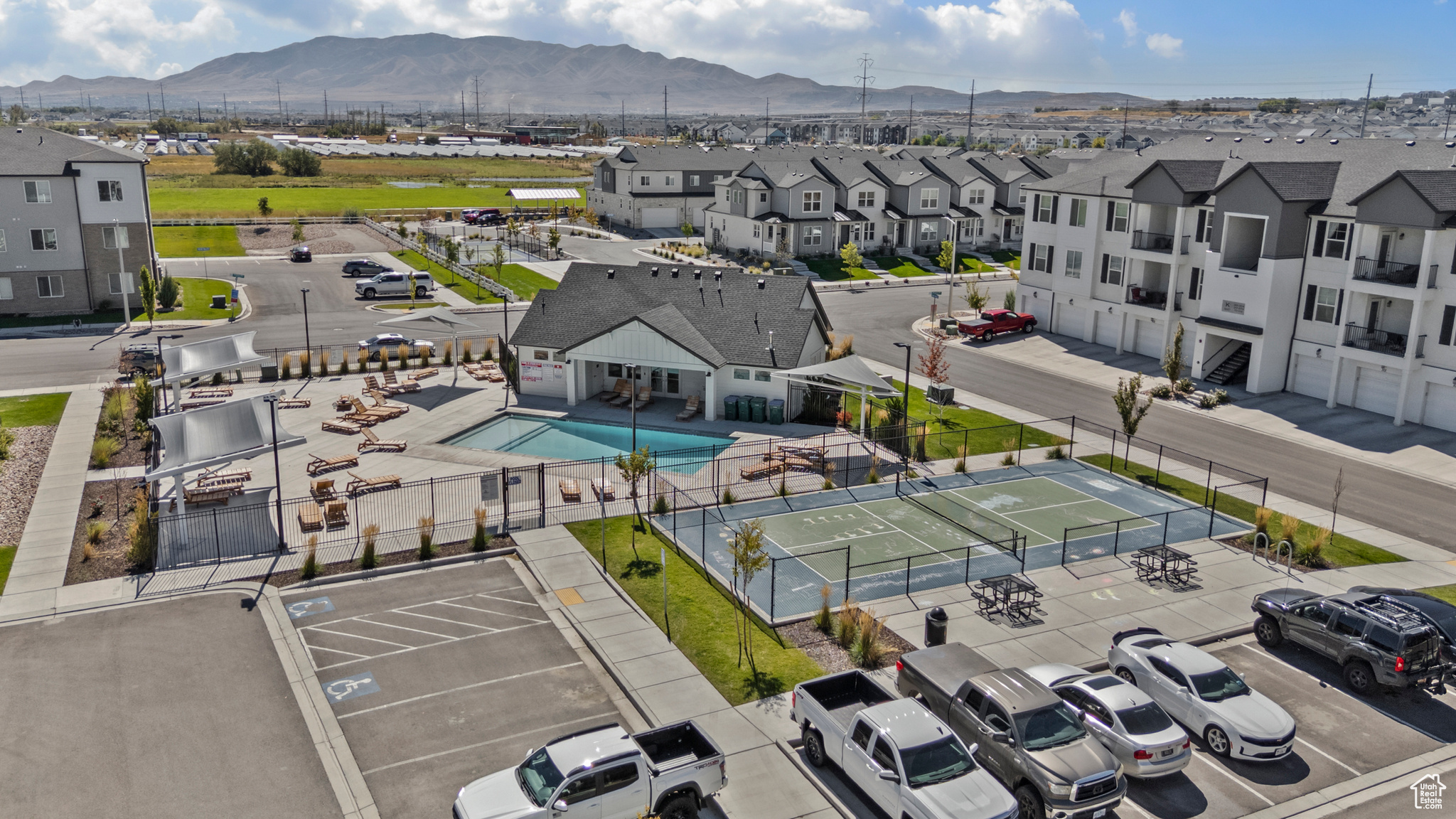 TIMP POINT CONDO - Residential