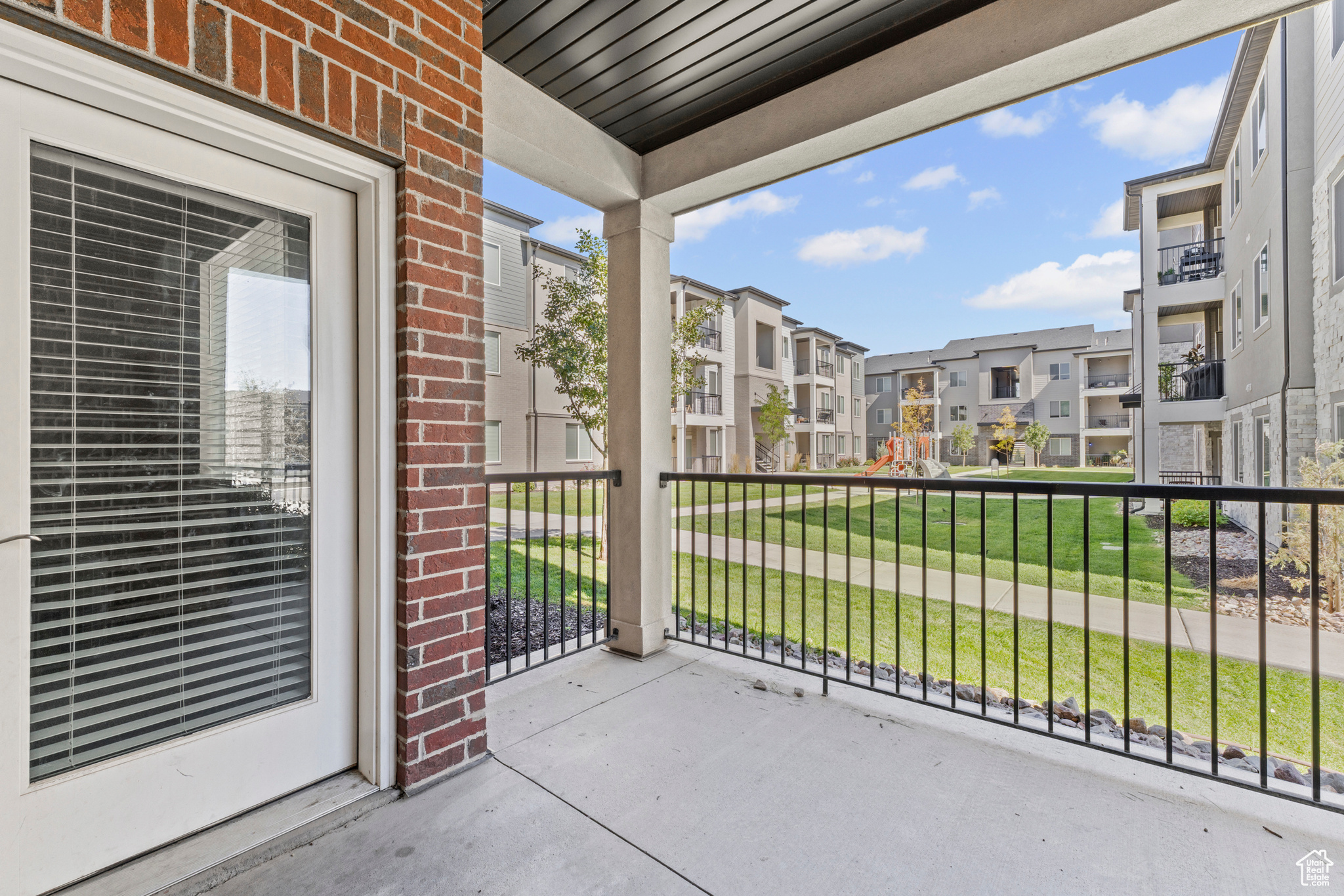 TIMP POINT CONDO - Residential