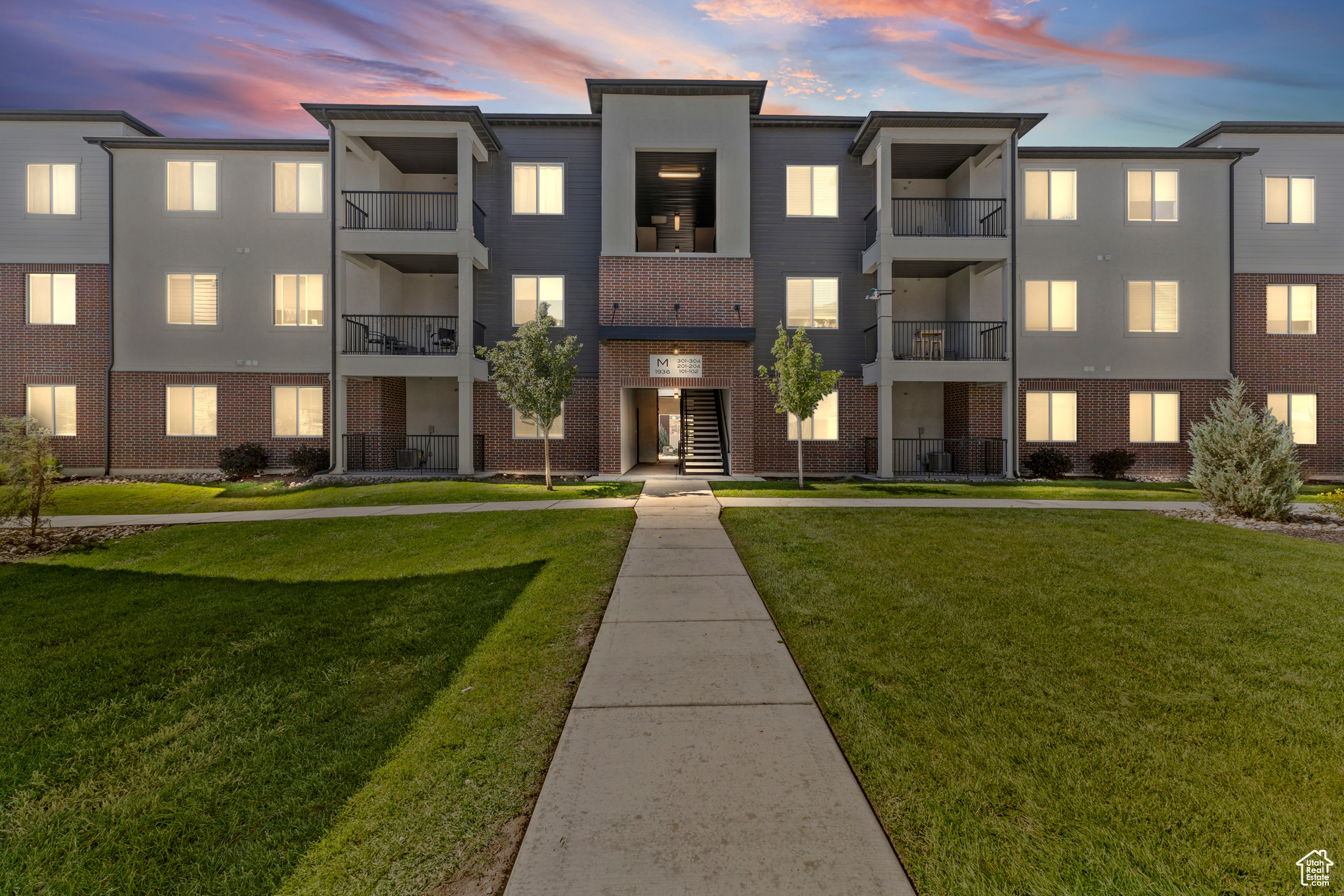 TIMP POINT CONDO - Residential