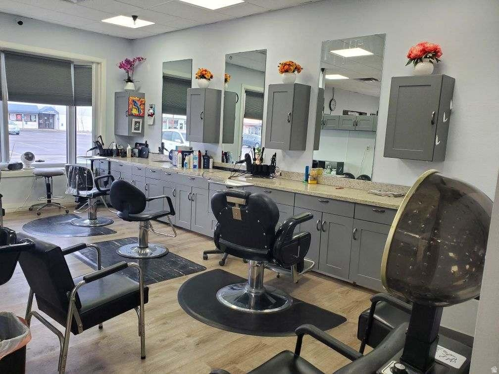 CARRIAGE SQUARE - Commercial Sale